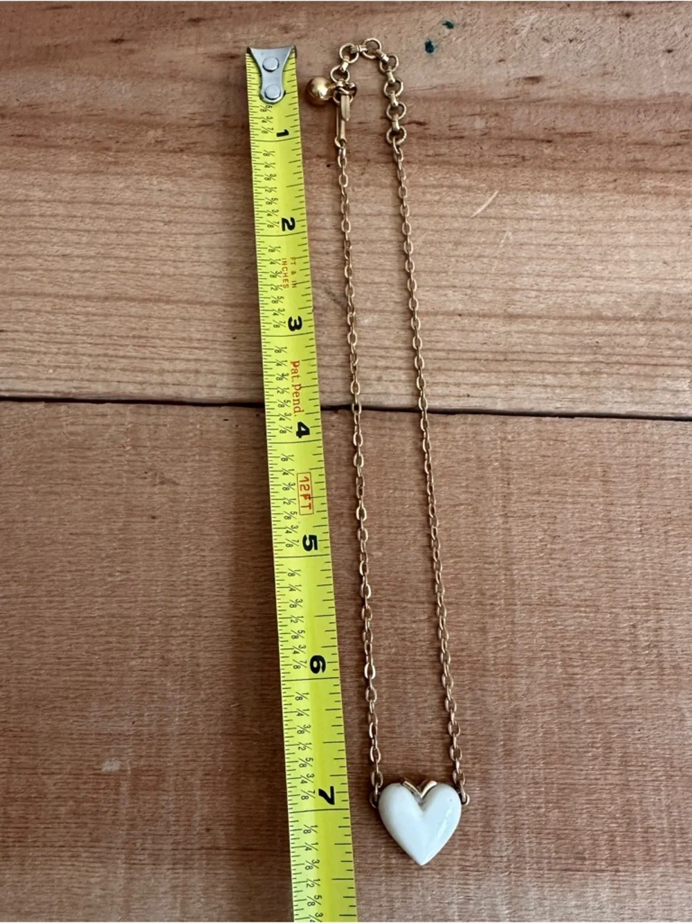 Vintage TRIFARI goldtone puffy cream white puff heart necklace choker - Picture 6 of 8